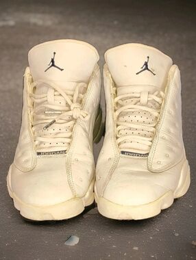 Vintage 2005 Nike Air Jordan 13 White low OG Pure Money 310810-103 Size 10.5